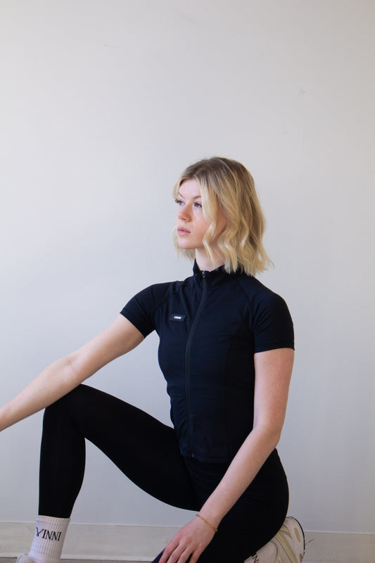 KNOX SHORT SPORT ZIP - JET BLACK