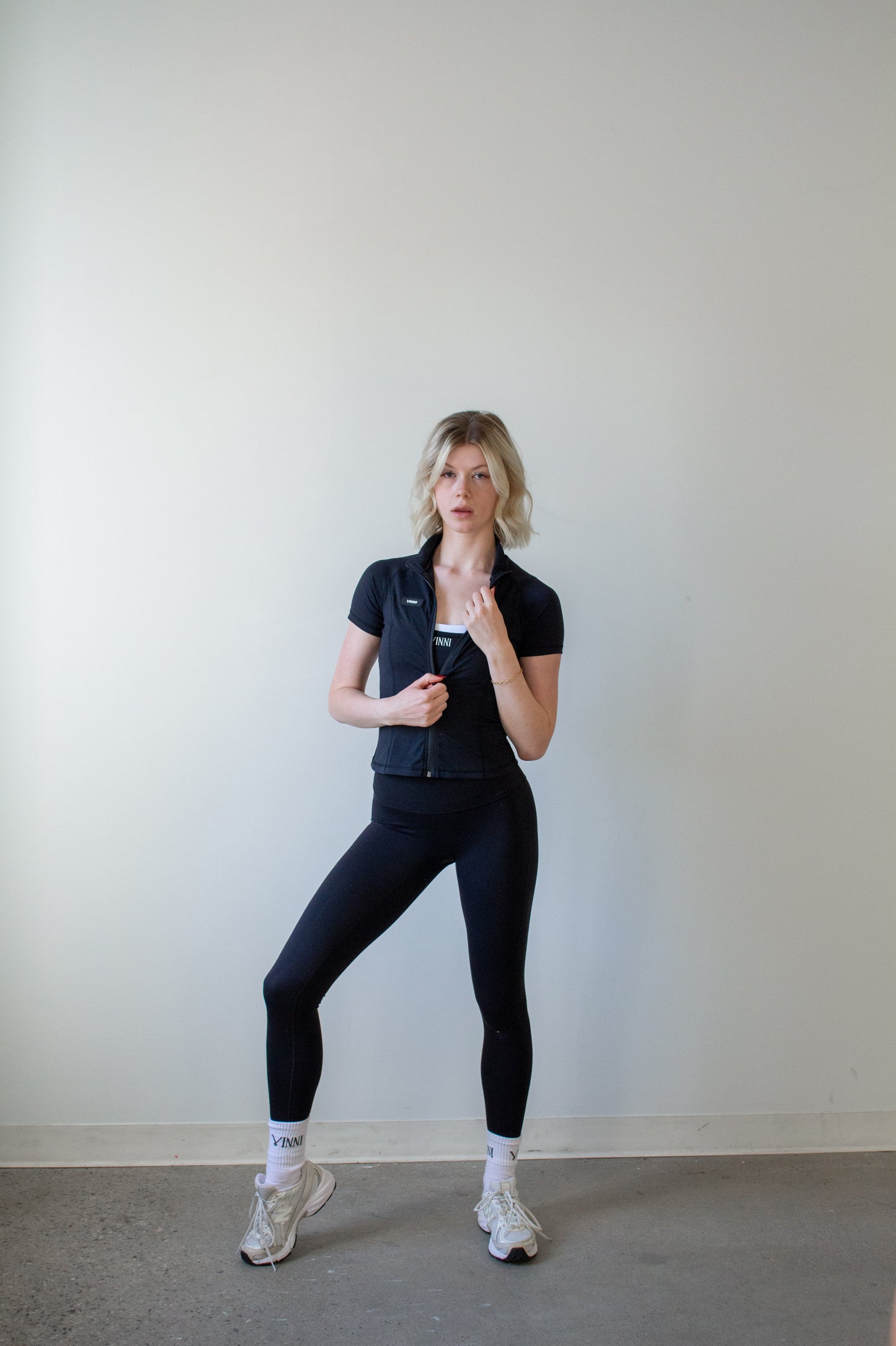 KNOX SHORT SPORT ZIP - JET BLACK
