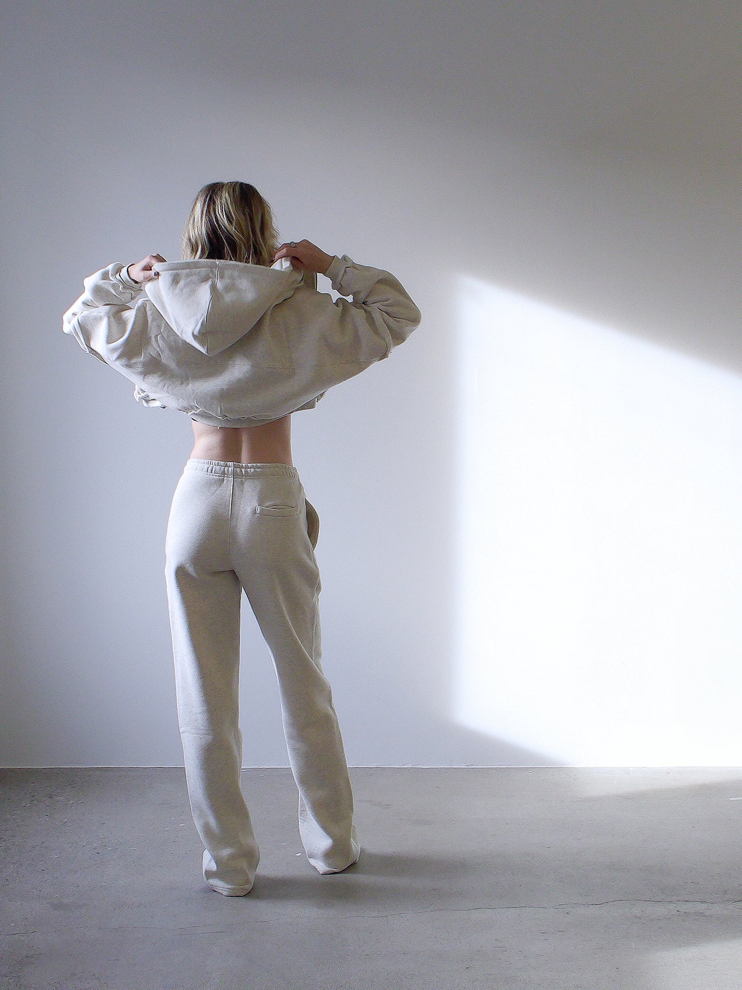 SAVANNAH ZIP CROP SWEATER - SOFT STONE