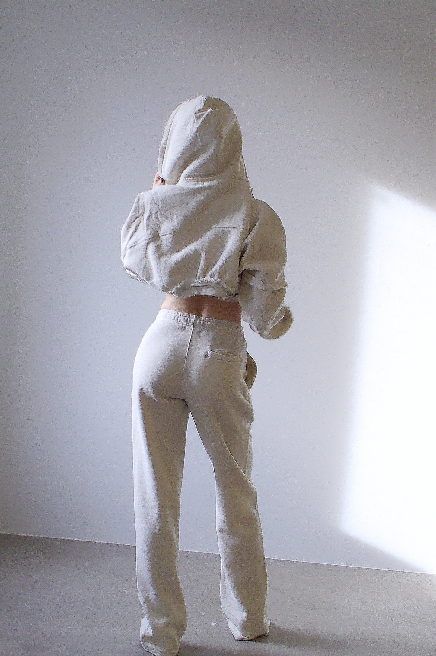 SAVANNAH ZIP CROP SWEATER - SOFT STONE