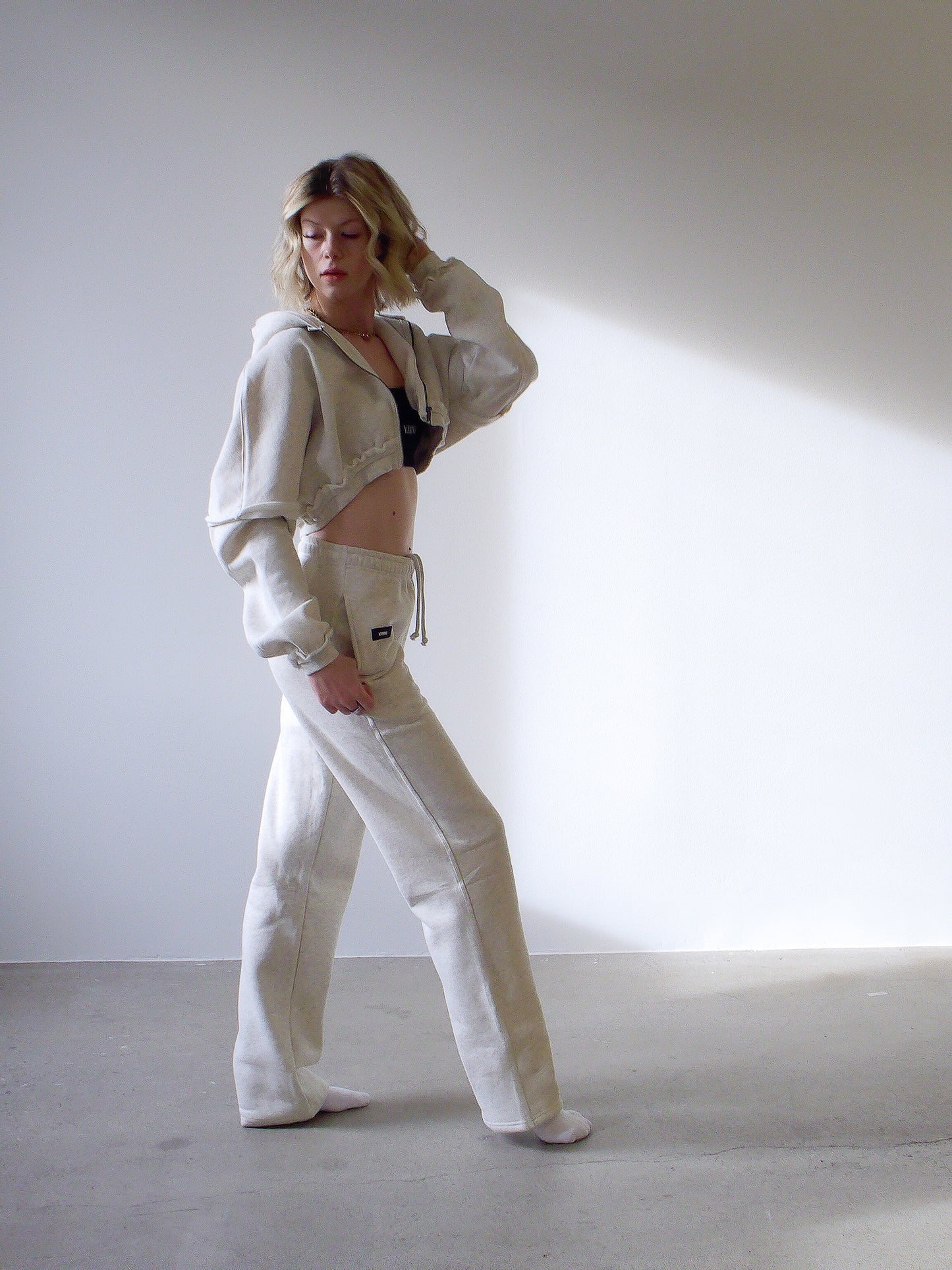 SAVANNAH ZIP CROP SWEATER - SOFT STONE