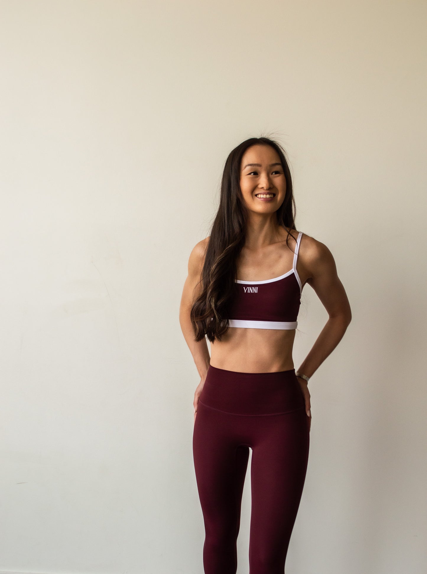 RITA CONTRAST SPORTS BRA - HERITAGE MERLOT