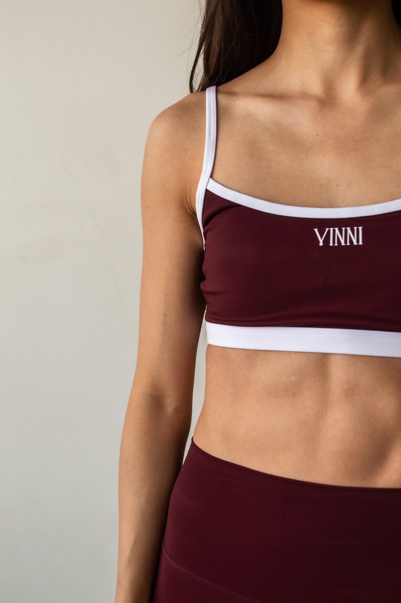 RITA CONTRAST SPORTS BRA - HERITAGE MERLOT