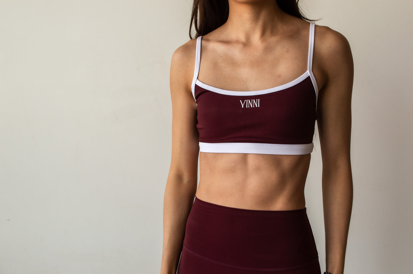 RITA CONTRAST SPORTS BRA - HERITAGE MERLOT