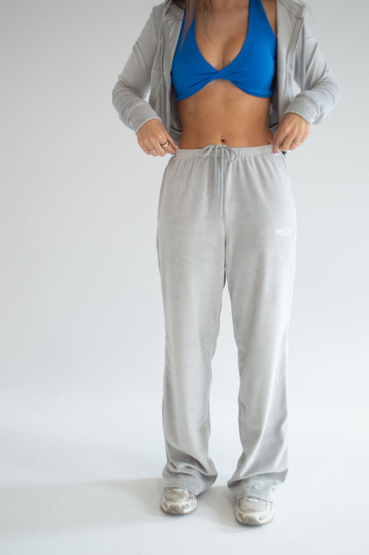 BRITNEY VELOUR SWEATS - GREY MIST