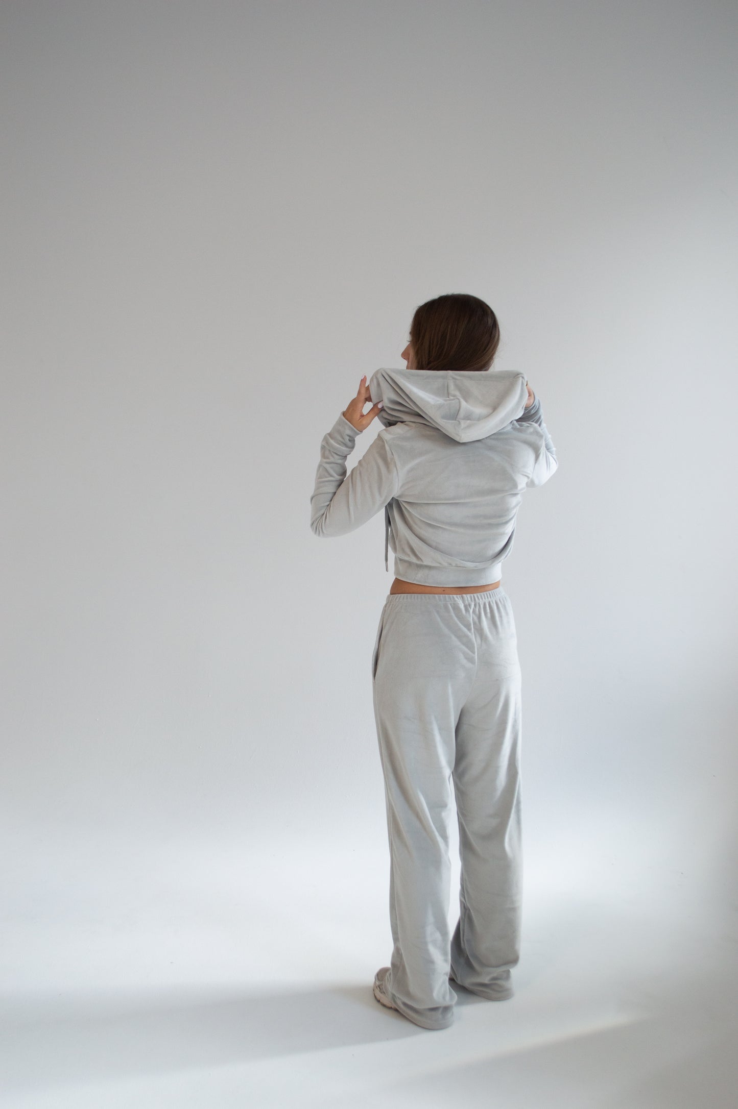 BRITNEY VELOUR SWEATS - GREY MIST