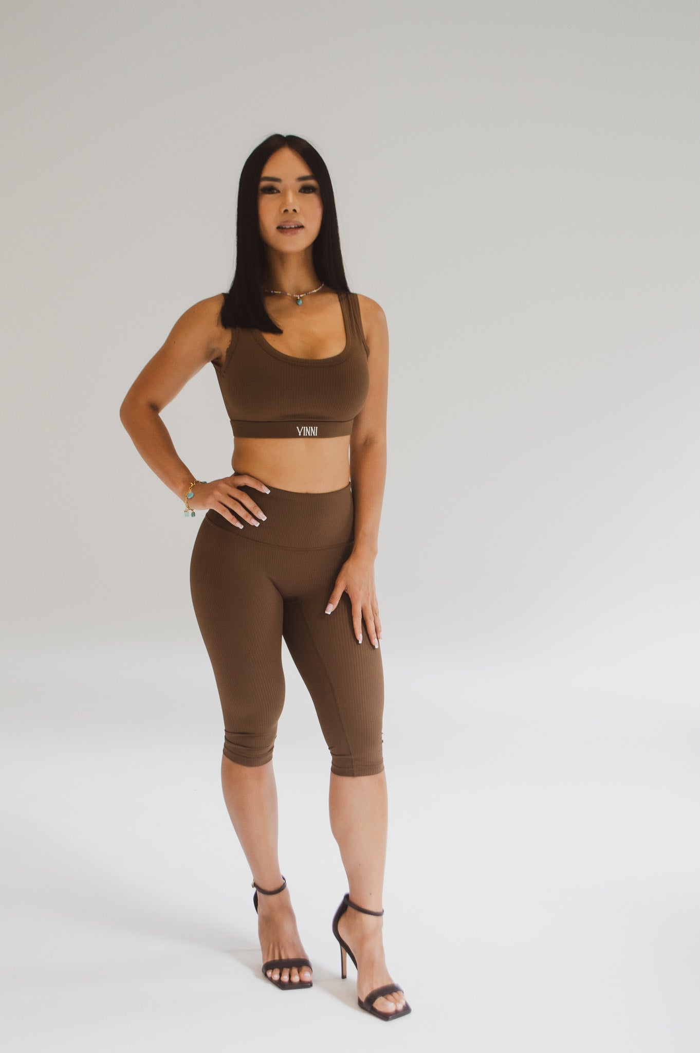 CIARA CAPRI - RIBBED BROWN