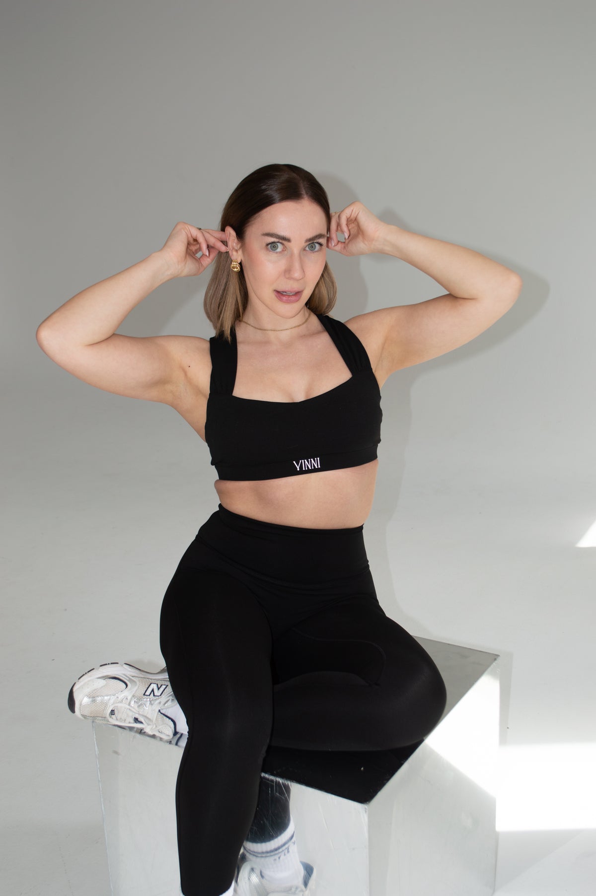 RIVER SPORTS BRA - JET BLACK