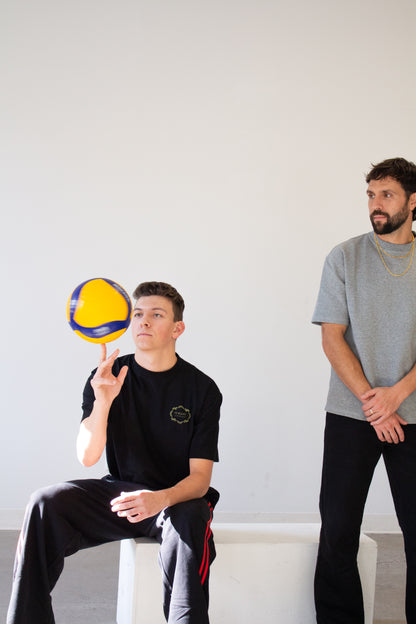 MADONNA [UNISEX] TEE - NERO