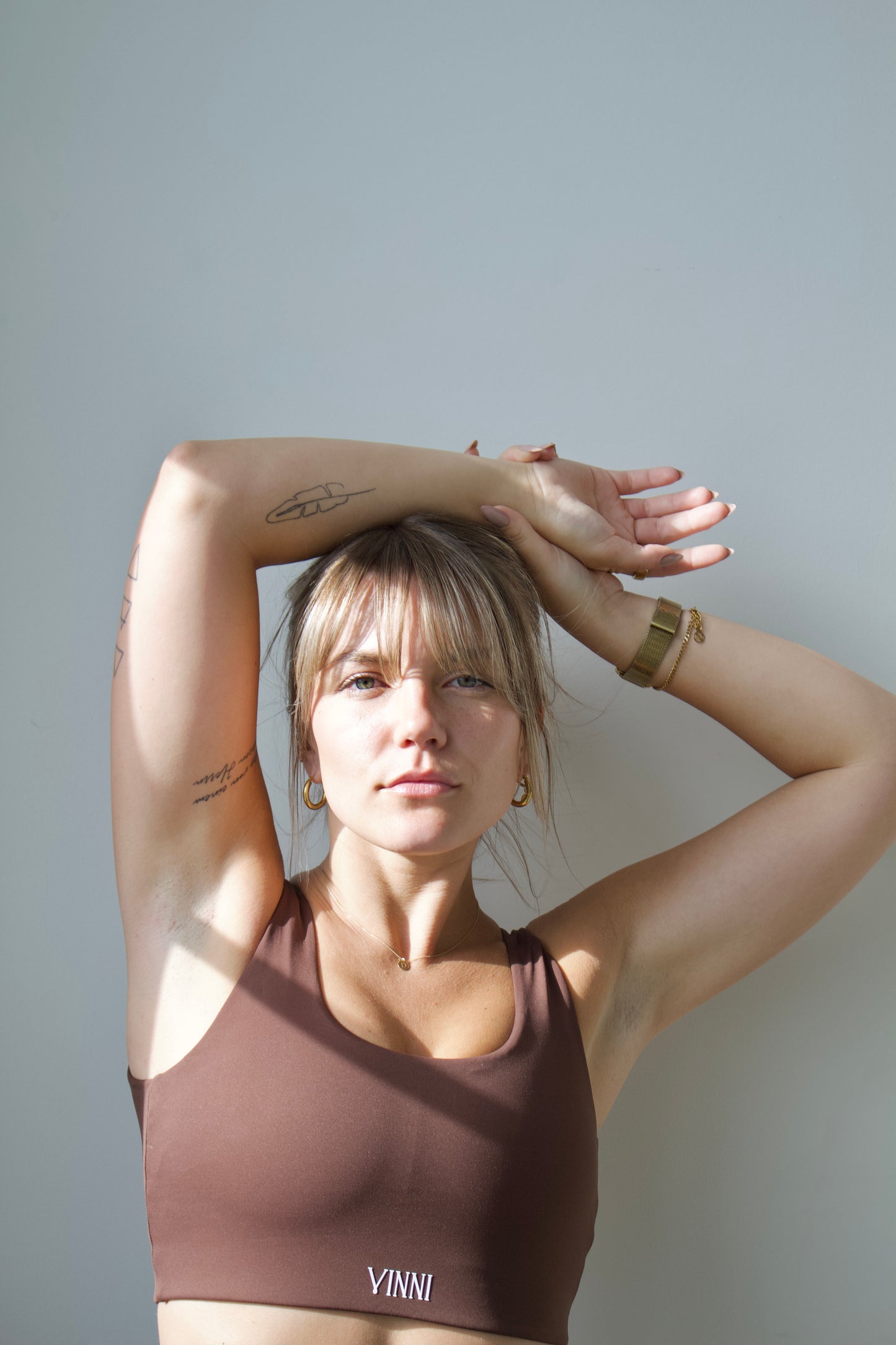 BROOKE SQUARE-NECK SPORTS BRA - BRONZE