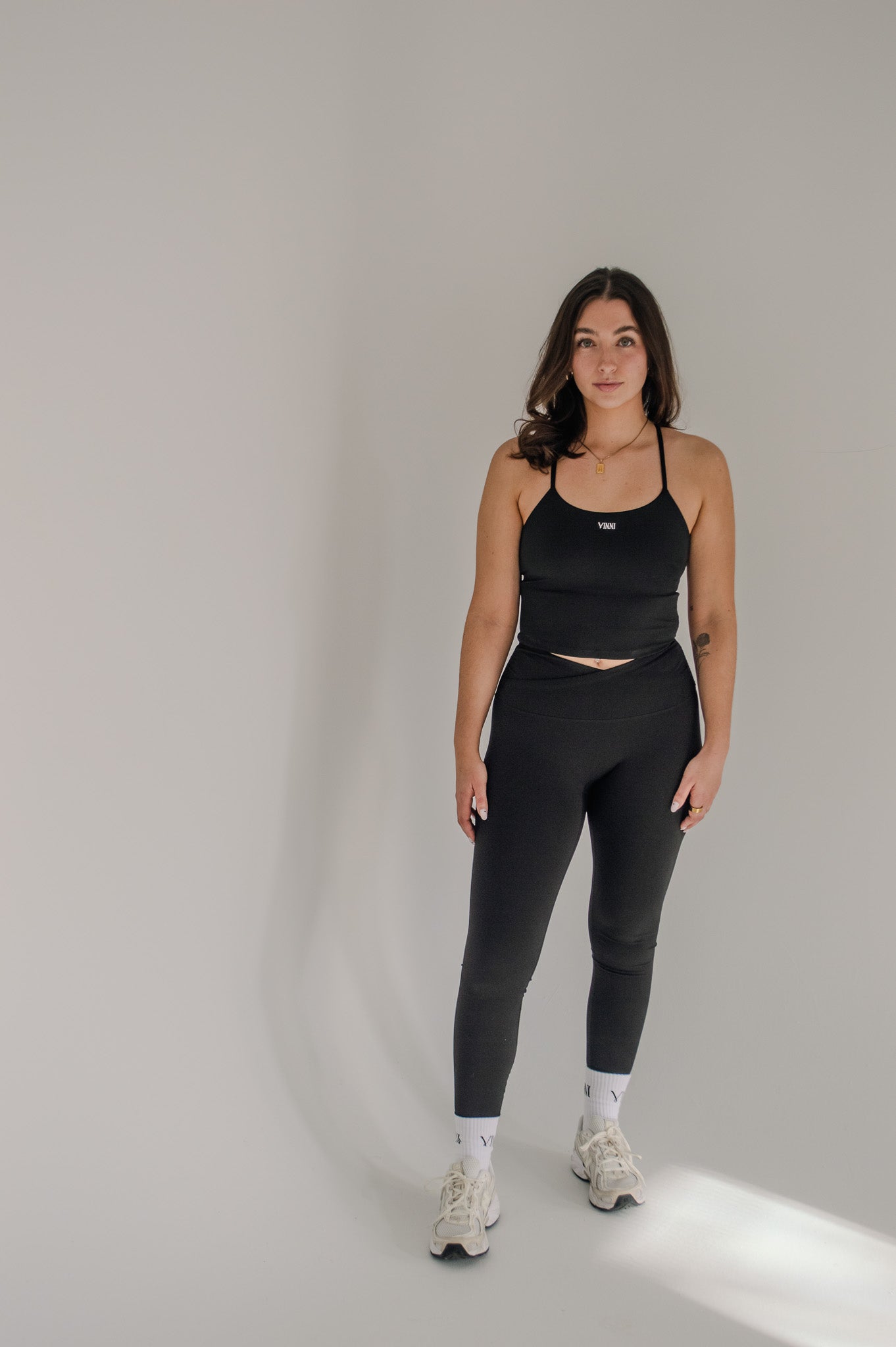 KINNEY ACTIVE TANK - JET BLACK