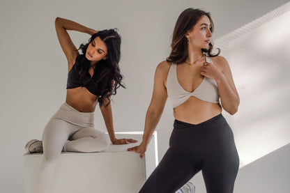KRISTY TWIST BRA - JET BLACK