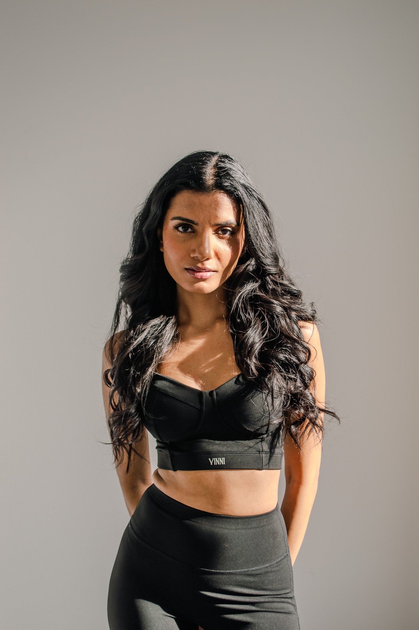 DANNI SPORTS BRA - JET BLACK